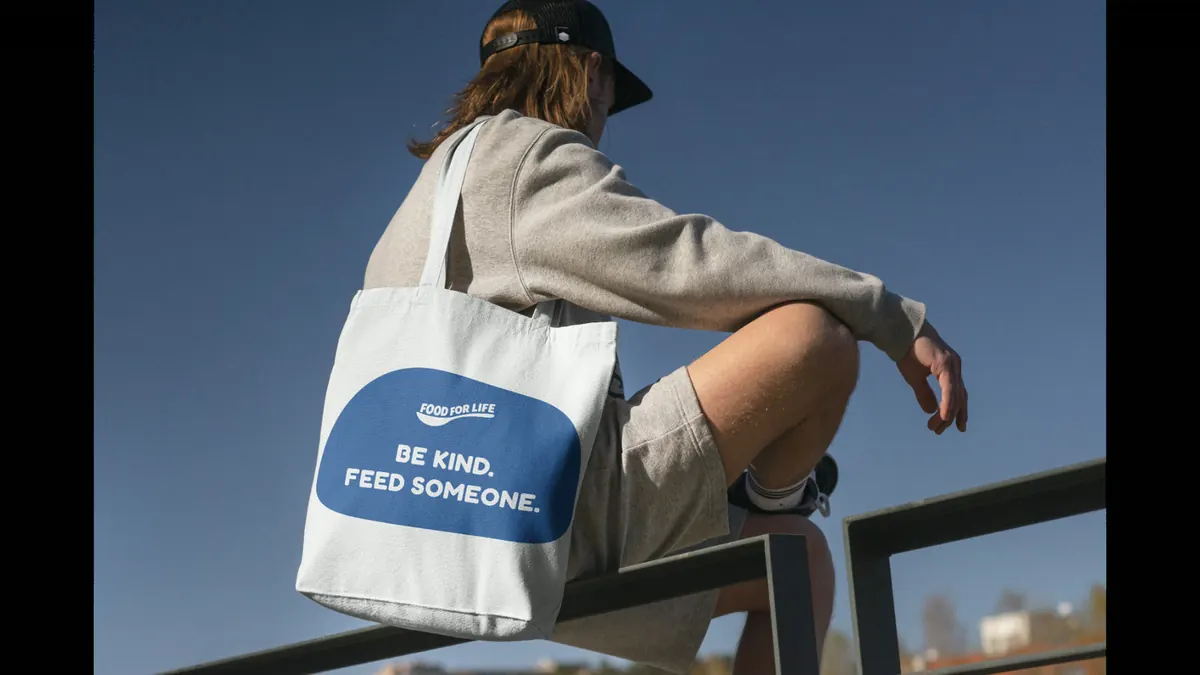 Be kind, feed someone — Food For Life tote bag